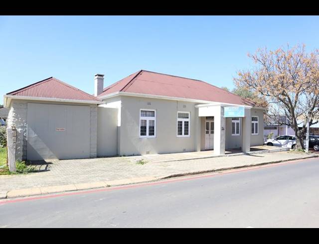 BUSINESS FOR SALE IN BERGZICHT